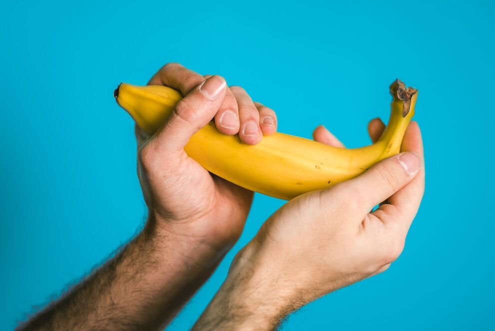Exercise to increase the penis on the example of a banana